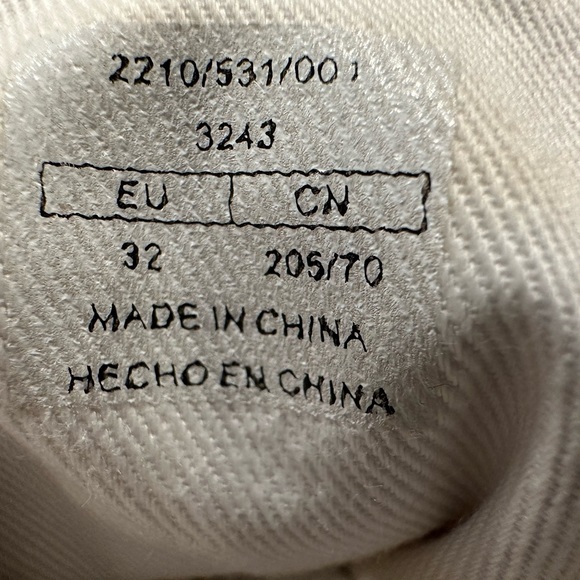 Zara Disney Hightop Mickey Shoe - Picture 6 of 6